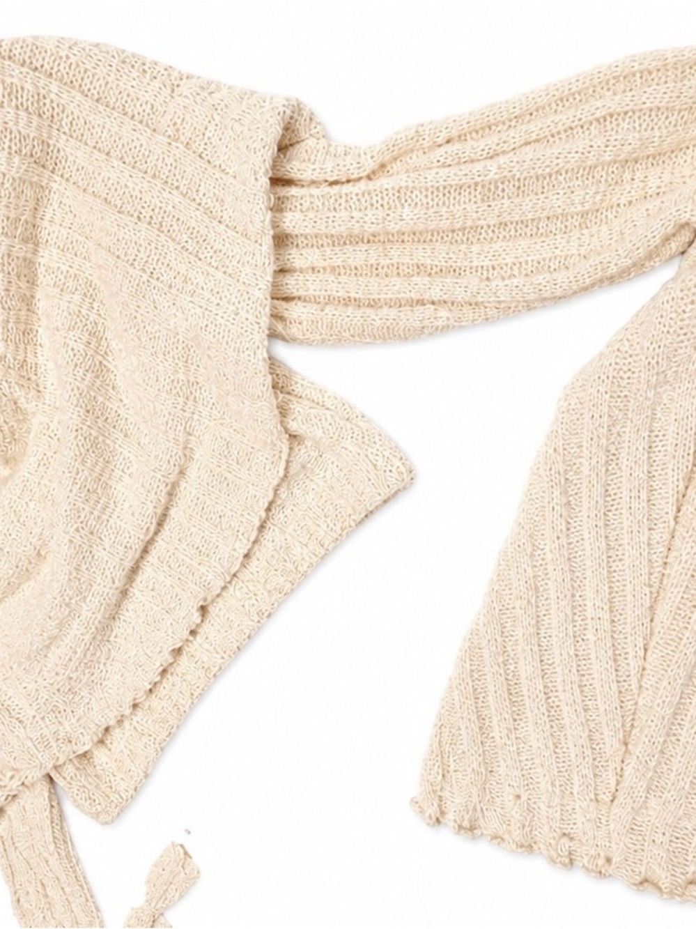 Silence + Noise Claudia Off-The-Shoulder Sweater
See all Silence + Noise small - Picture 8 of 9
